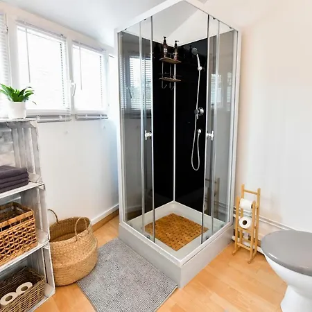 Bohemia - Best Keys - Ideal Pro & Couple - Cosy - Centre Ville - Smart Tv - Netflix & Wifi Fibre - Check-In Autonome - Parking Facile & Gratuit - Confort & Equipements Premium Sens Exterior photo